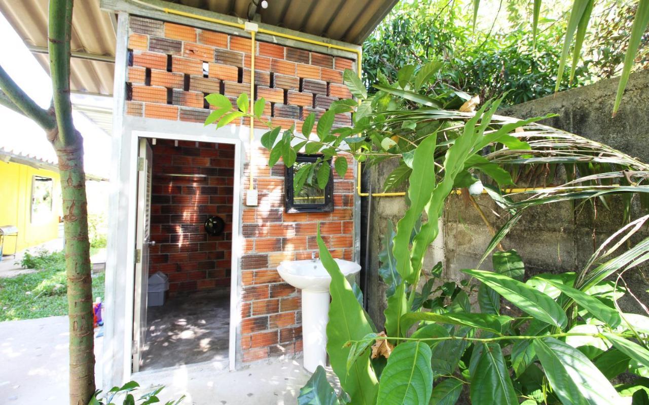 Malee Malee Guesthouse Koh Lanta Exterior photo
